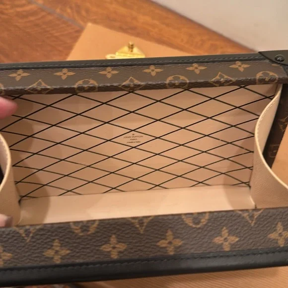 LV HARD TRUNK PETITE MAILE - Picture 5 of 6